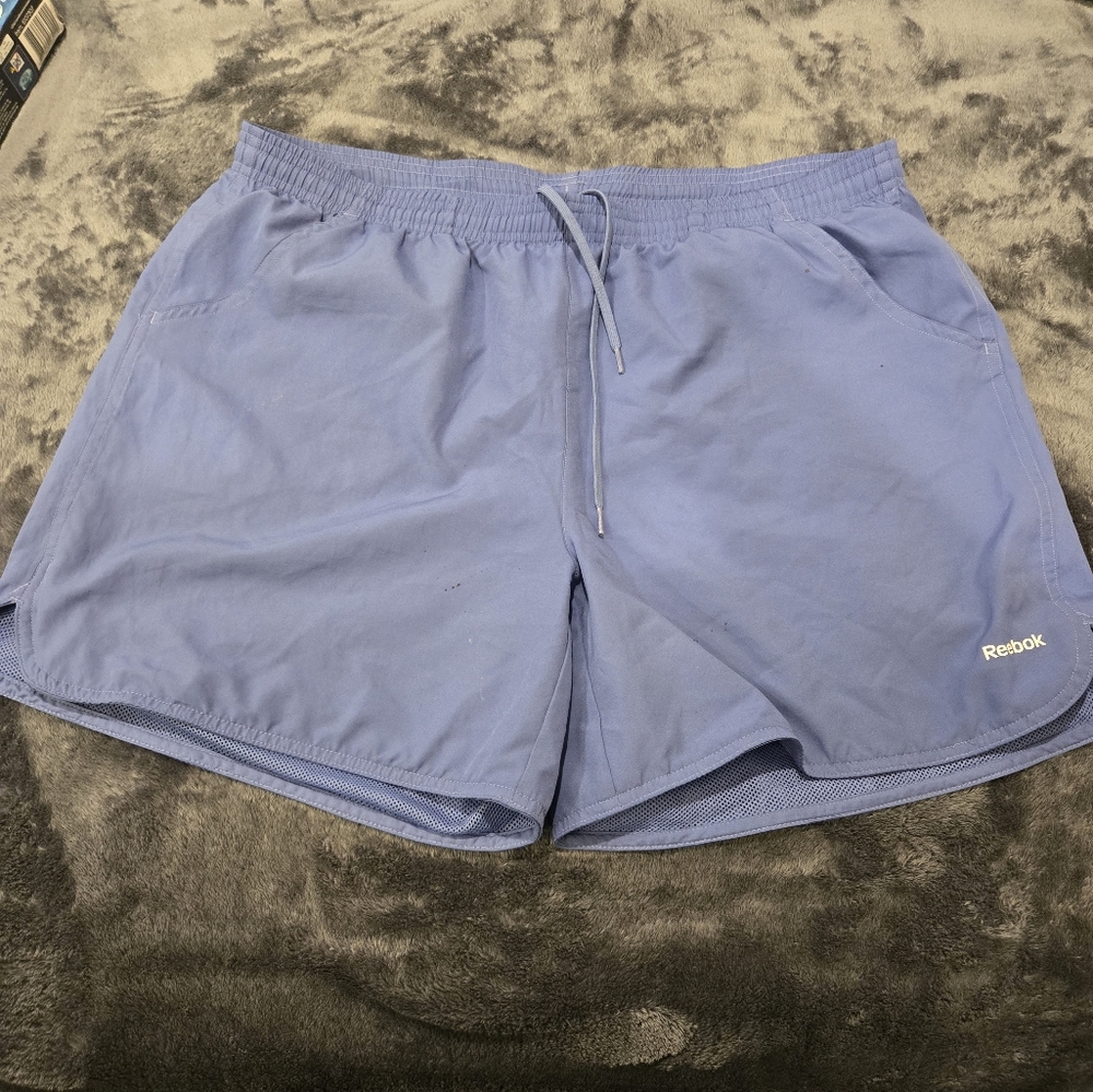 Reebok sports shorts size Large